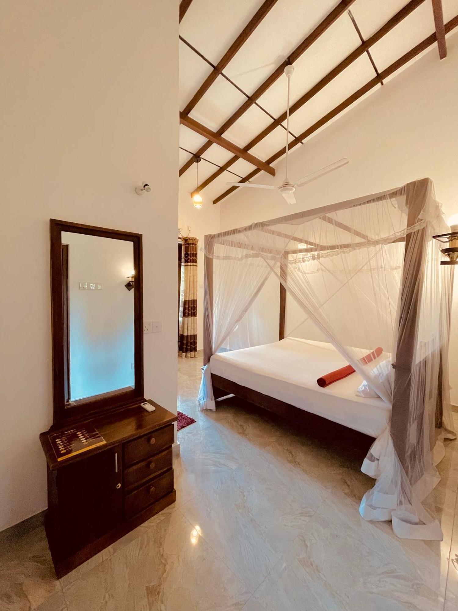 Riverwood Villa Weligama Habitación foto